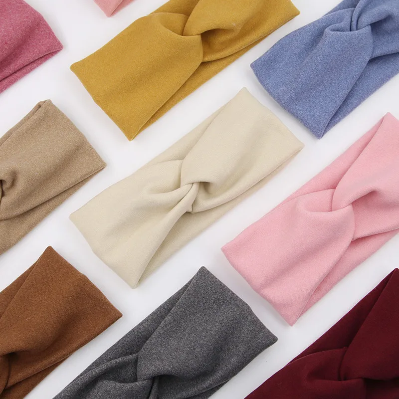 Fashionable Sports Hair Band Cross Makeup Headband Ladies Face Wash Hair Tie Stylish Accessory for Active Women