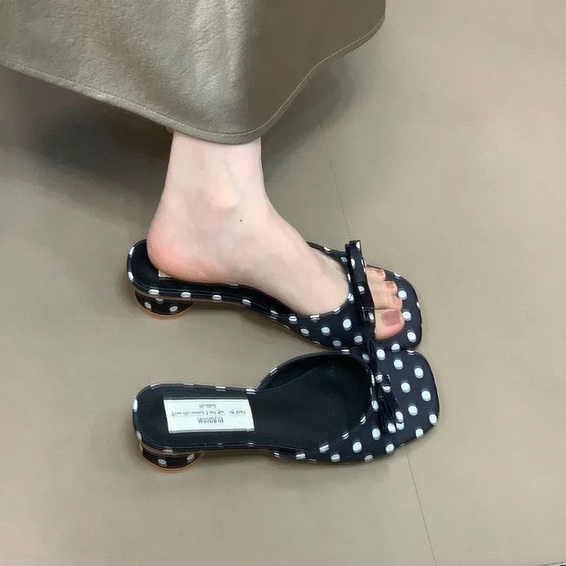 Gladiator Damen Polka Dot Hausschuhe Sommer Dicke Absatz-Mules Elegante Schuhe mit Schmetterlingsknoten für den Urlaub