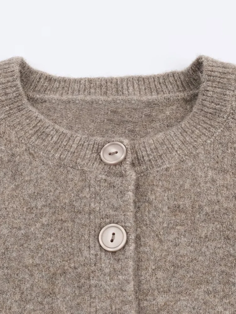 เสื้อแจ็คเก็ตถักแขนยาว คอกลม ติดกระดุม สไตล์ยุโรปและอเมริกา คอลเลคชั่นใหม่ ฤดูใบไม้ร่วง ปี 2025 สำหรับผู้หญิง