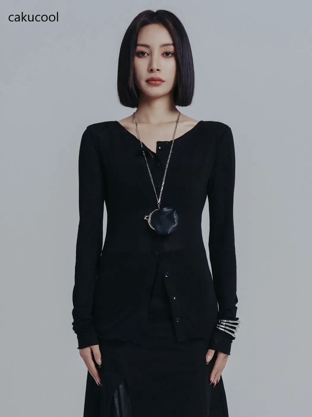 Cakucool Original Design Dark Simple Black Semi-transparent Slim Fit Bottoming All-match Cardigan T-shirt Comfort Top