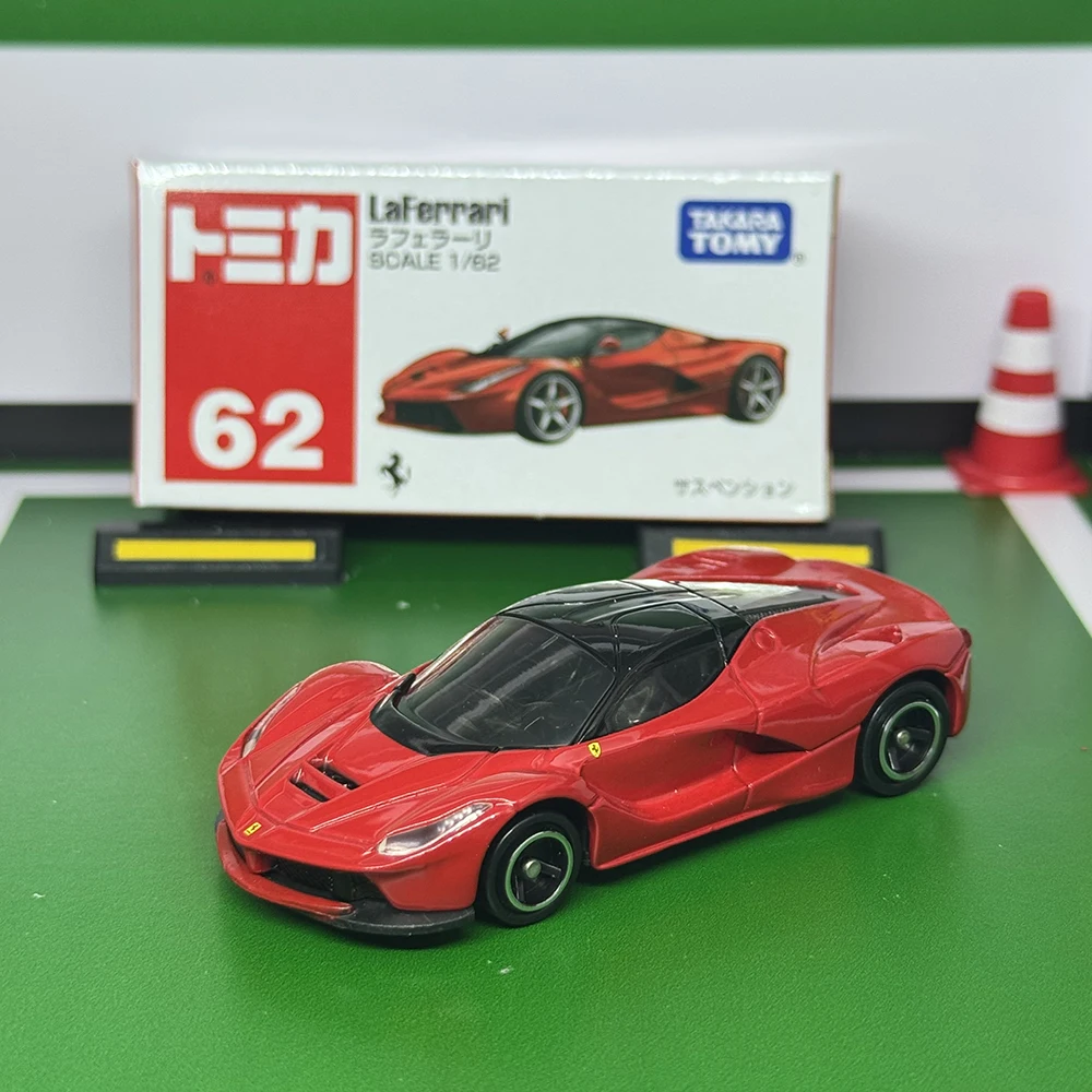 

Takara Tomy Tomica No.62 LaFerrari Die Casting Static Alloy Car Mode Collection Display Boy Toy Gift