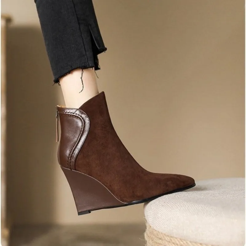 

Женские винтажные ботильоны с острым носком, осенне-зимние ботинки на танкетке с острым носком на высоком каблуке