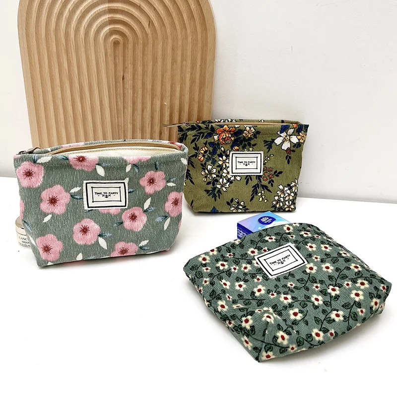 

Women Flower Printed Cosmetic Bag Pencil Case Travel Necesserie Floral Cute Makeup Lipsticks Make Up Brushes Storage Bag Pouch