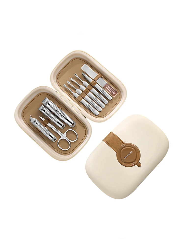 Un set di 10 pezzi di tagliaunghie in acciaio inossidabile, tagliaunghie per pelle morta, tagliaunghie inclinate, sfregamento delle unghie e manicure