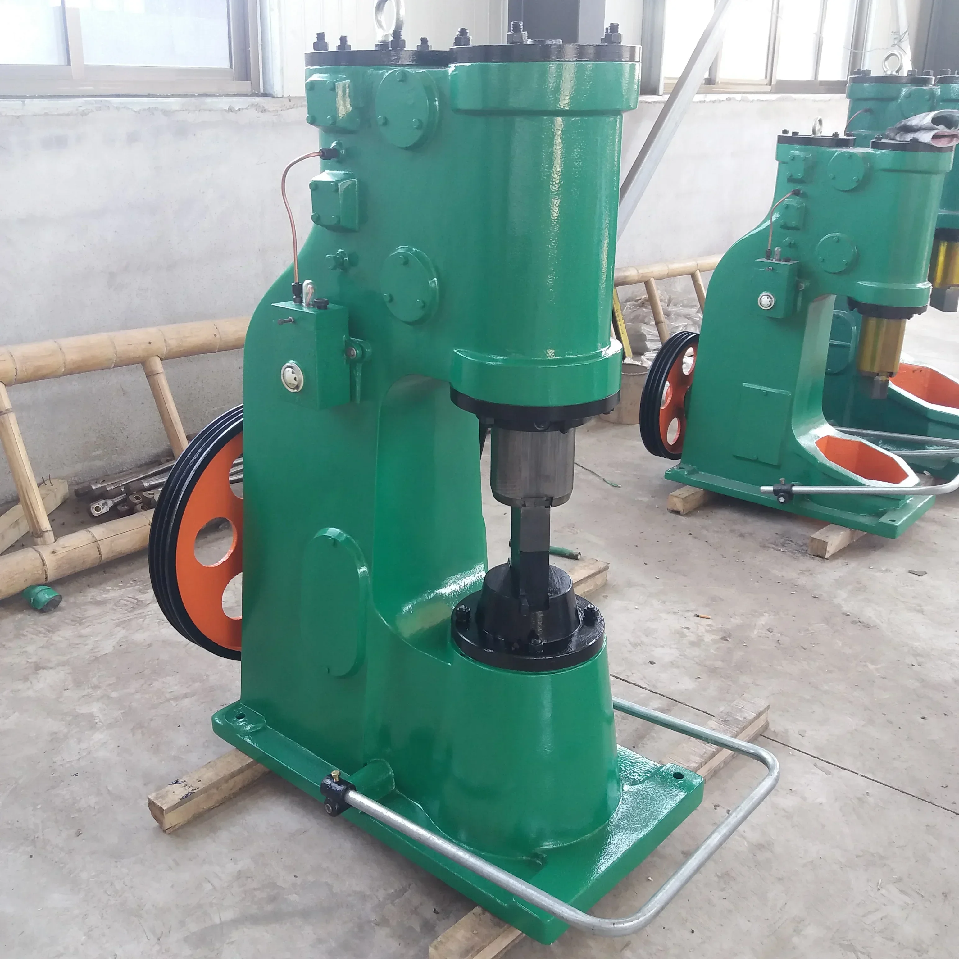 Localized Compressive Forces Metal Shaping Pneumatic Forging Hammer With Hexagonal Handle