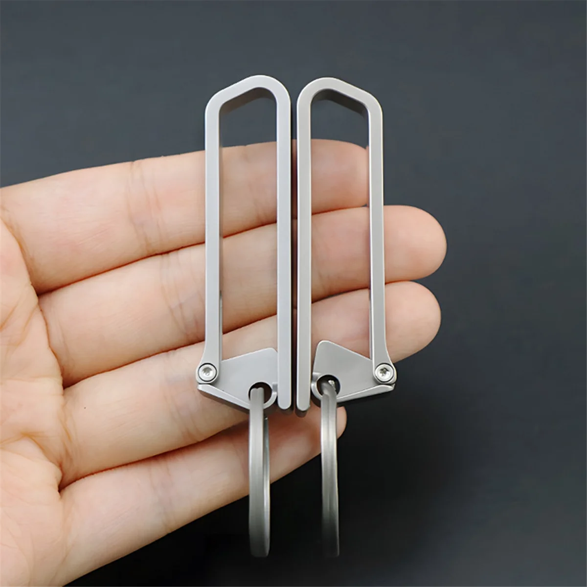 N18r liga de titânio fivela de cinto chaveiro ferramenta ao ar livre edc clipe de cintura pequeno pingente presente liga titânio