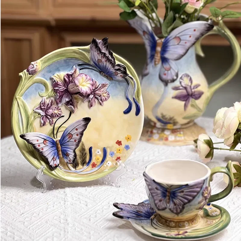 

Hand Drawn Ceramic Dining Table Vase Ornament Pastoral Style Butterfly 8-inch Decorative Plate Wall Decoration New Home Gift