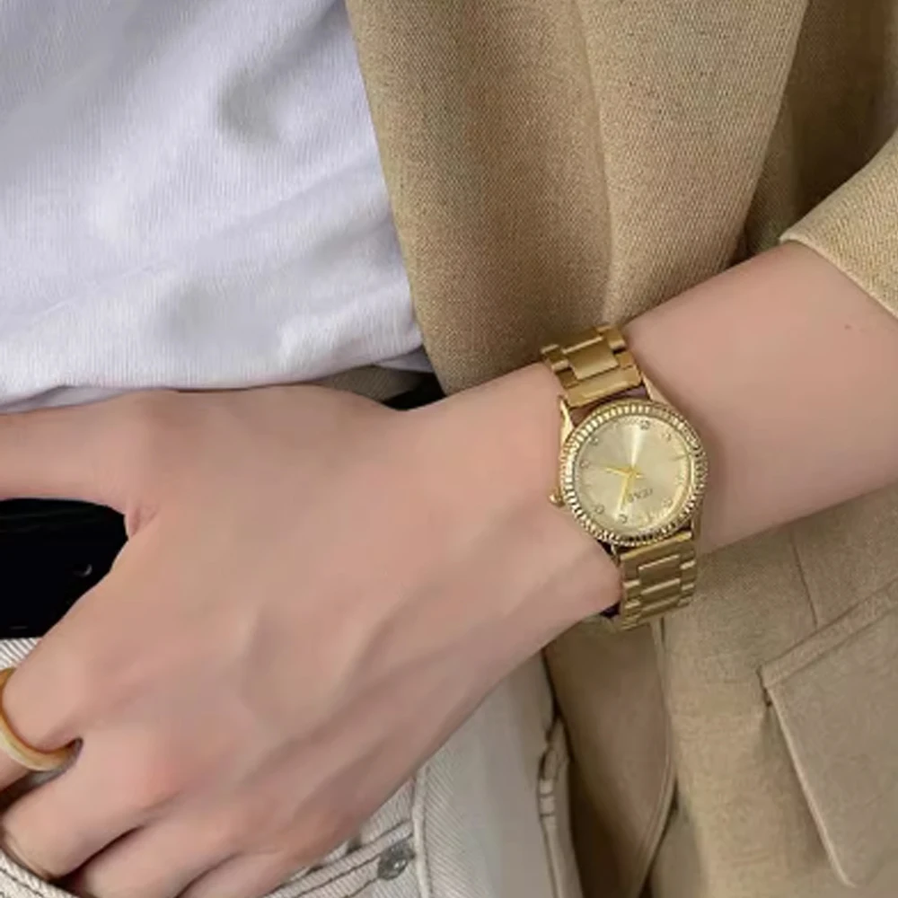 Fashion temperament minimalist luxury retro round dial with gold strap with quartz women's watch