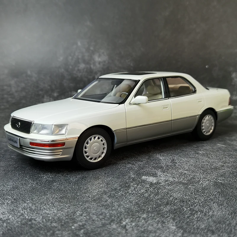 xiaoguang モデル ダイキャストモデル 1:18 LS400 車モデル金属