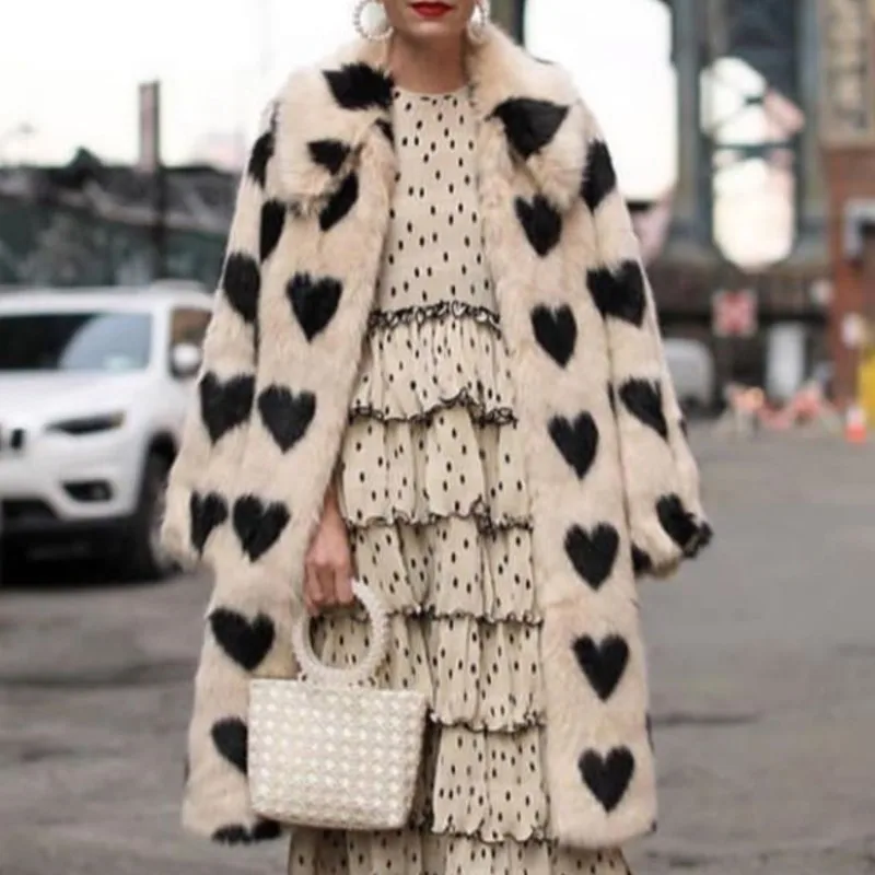 

2025 Women's Longline Faux Fur Coat Thickened Plush White Jacket Heart Pattern Warm Outwear Winter Casual Street Fur Overcoat