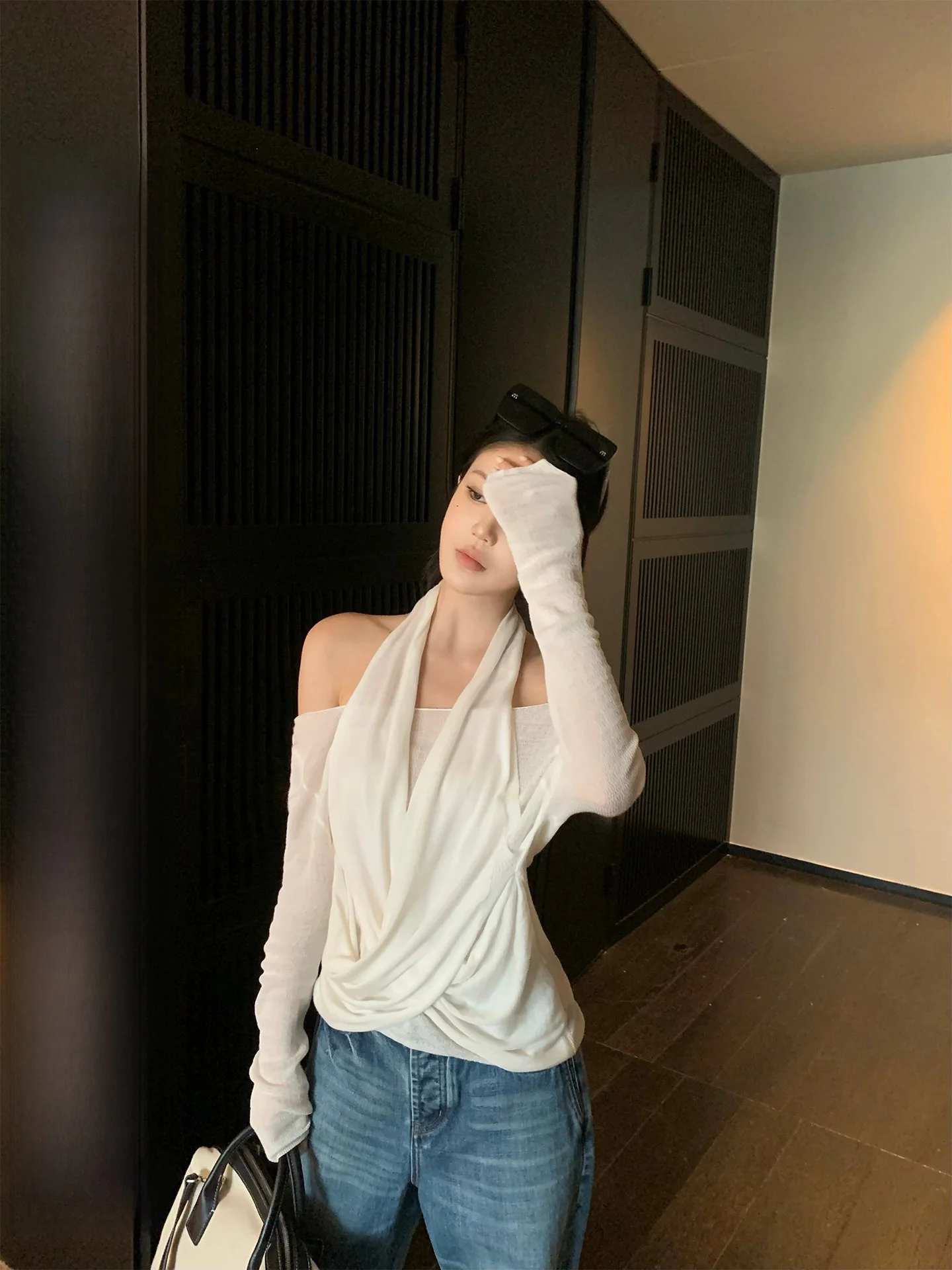 

Женская шелковая футболка BULENG с длинным рукавом, облегающая, с открытыми плечами, в французском стиле, свободного кроя, зимняя коллекция