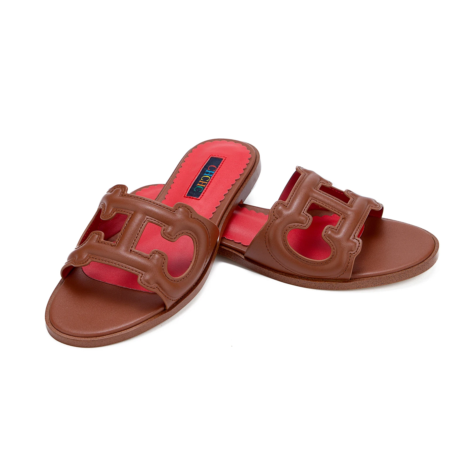 صنادل مسطحة جديدة 2025 بنية بتصميم H وتجويفات مموجة - مريحة للنساء في رحلات التخييم والعطلات غير الرسمية