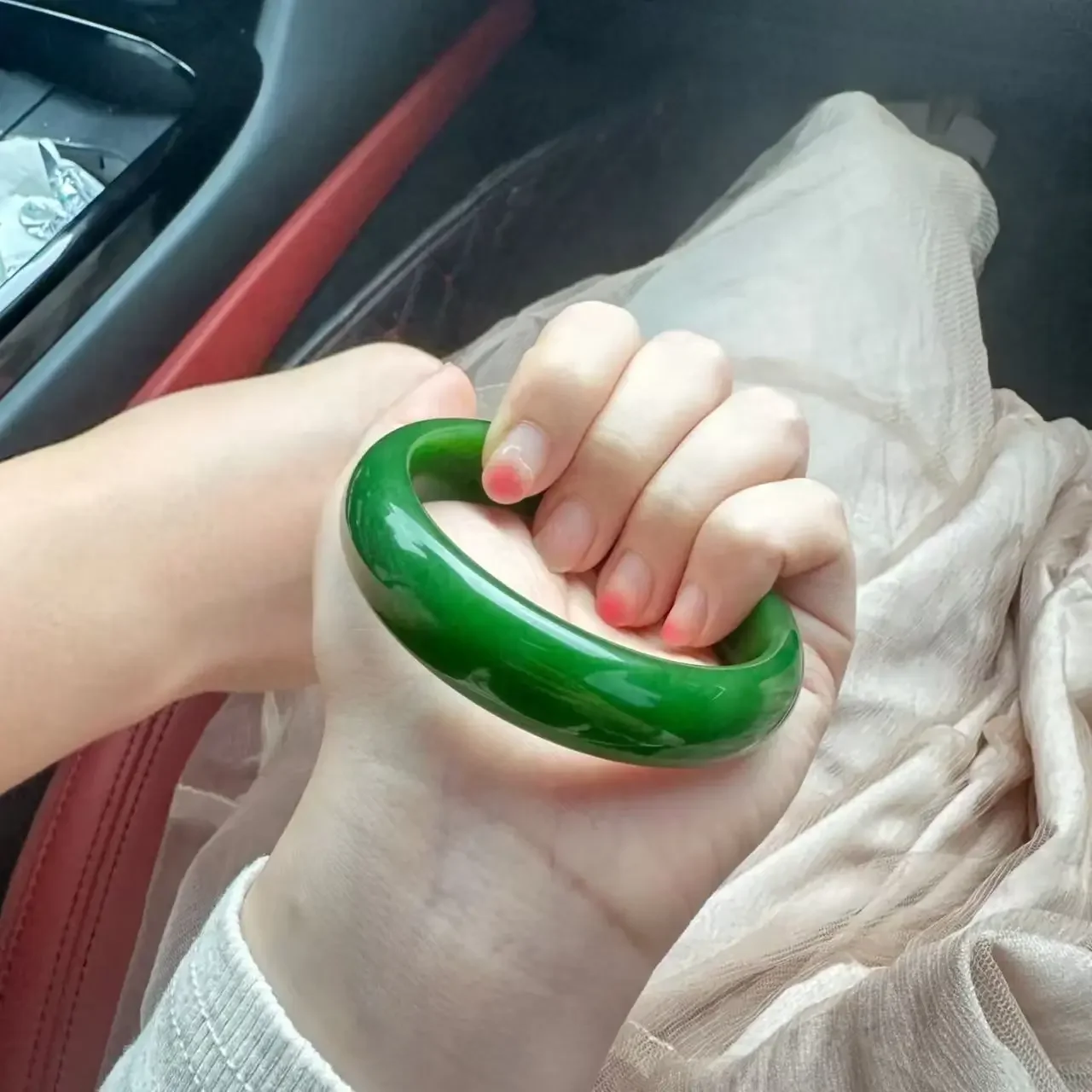 

Синьцзян Хэтянь браслет из яшмы женский шпинат зеленый круглый бар из яшмы женский нефритовый браслет