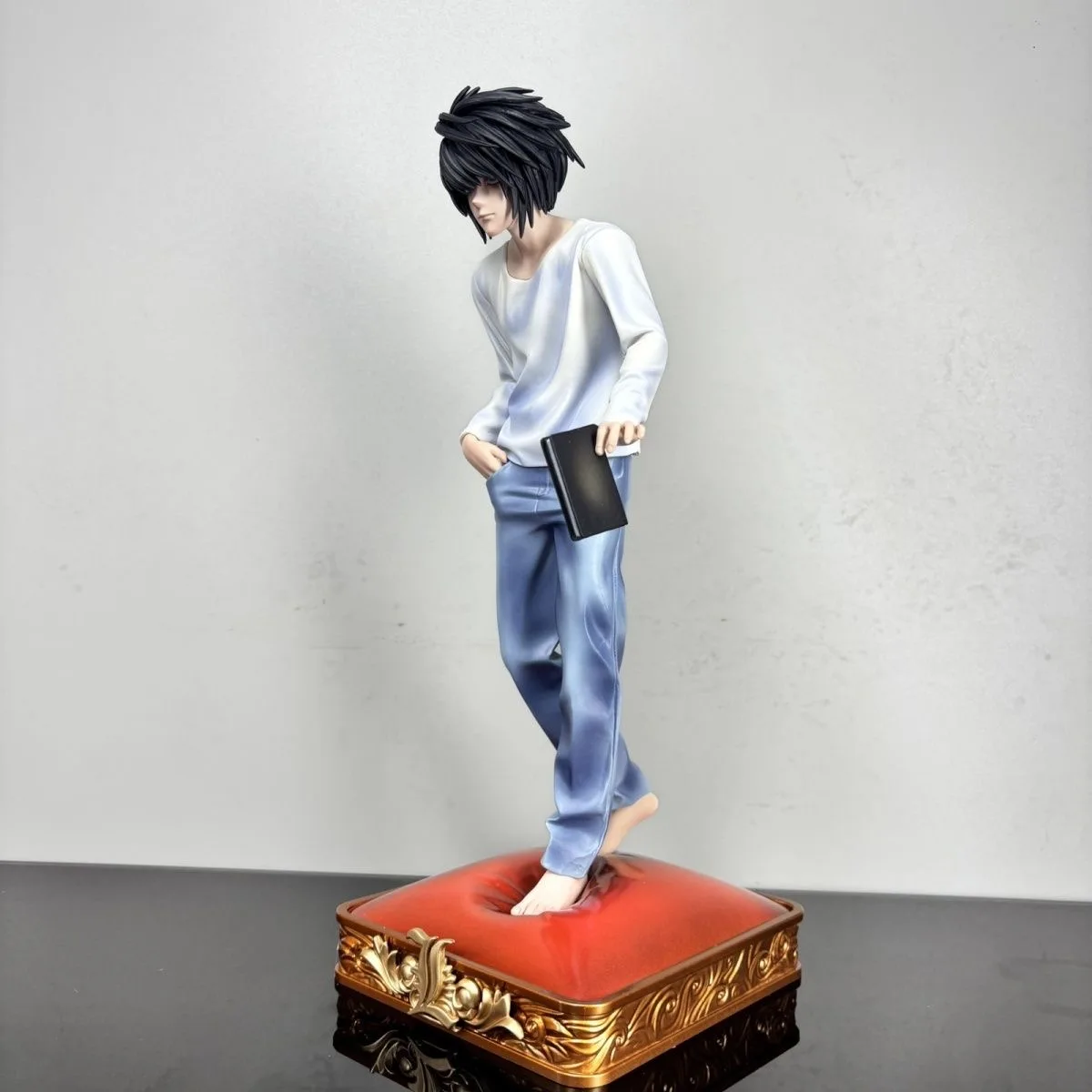 【C4 STUDIO】30cm/11.81 Inch Anime DEATH NOTE L Lawliet GK Figure Standing Statue Ornament Collectible Model Toy Gift view 3