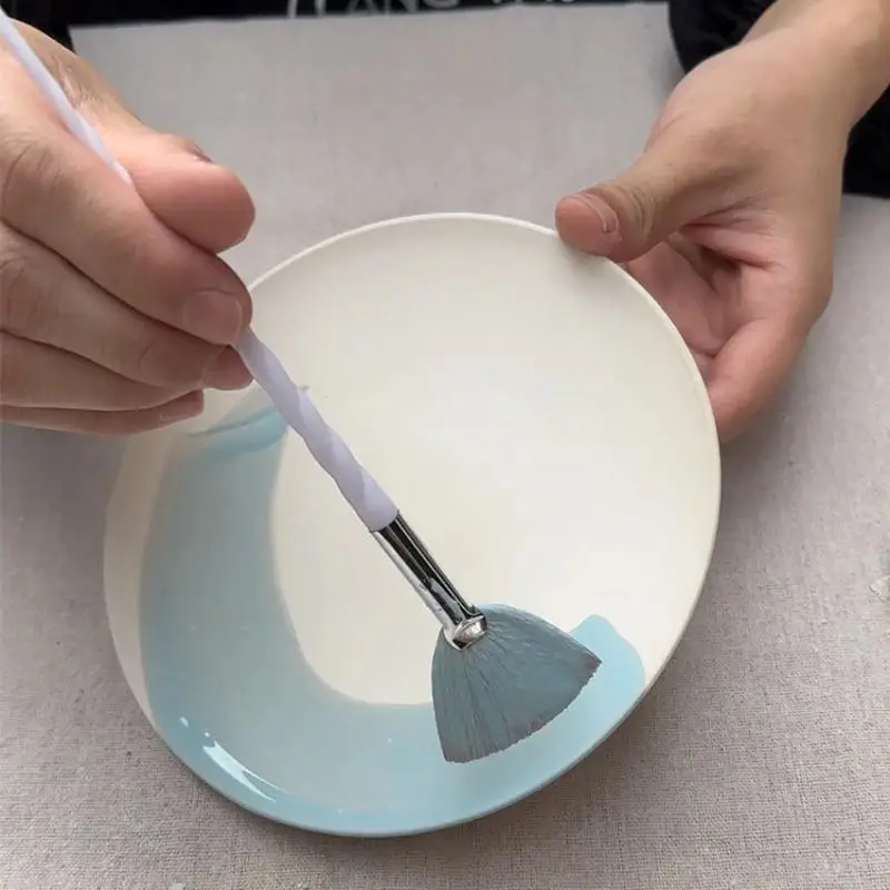 2pcs Ceramic Coloring Fan Brush Nylon Soft Bristles DIY Underglaze Paint Large Area Glaze Tool