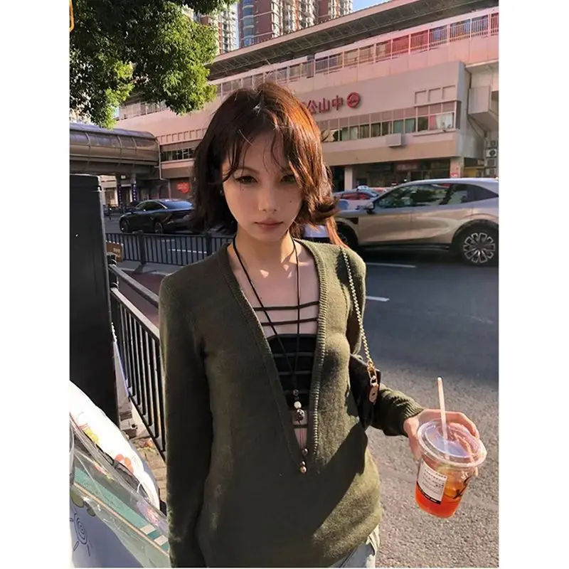 

Новый винтажный дизайн, зеленый полый вязаный свитер с глубоким v-образным вырезом, женский весенне-осенний сексуальный женский топ Y2k, свободный пуловер, свитер