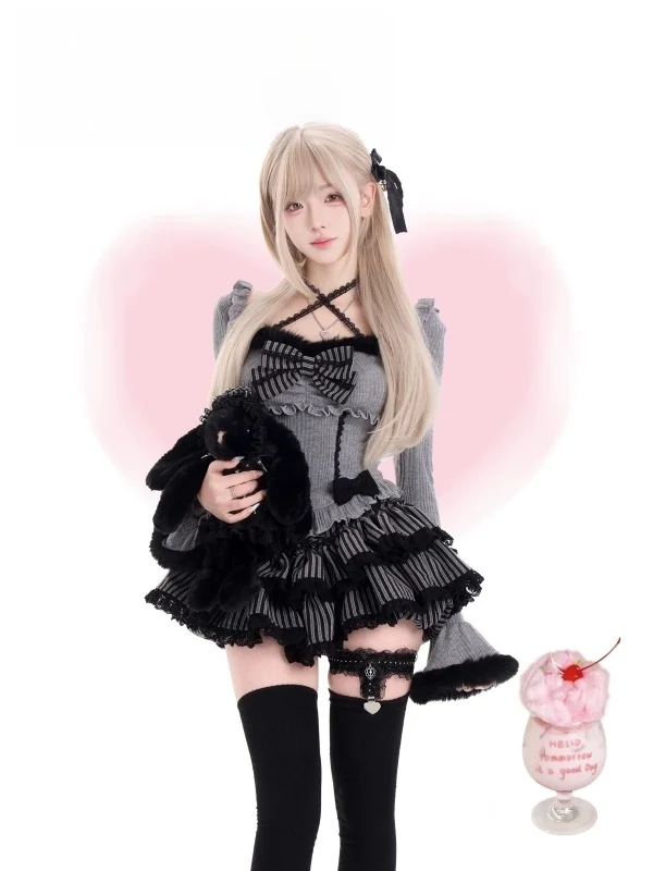 

Sweet Spicy k Girl Knitted Patchwork Furry Knot Top ey Stripe Cake Skirt Two Piece Set Women's Faion Ensemble