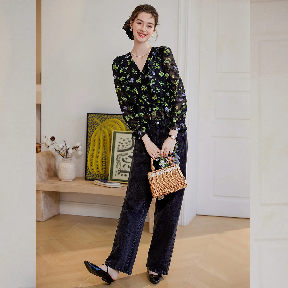 LOUISYAO Stylish Ruffle PrinT-Shirt Women 2026 Spring French V-Neck Chiffon Long Sleeve Blouse