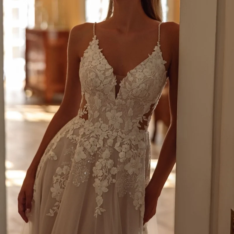 Ivory White Wedding Dresses Beadwork Tull Flower Decal Long Tail A-Line Skirt Layered Made Wedding Dress Bridal Gown Customize