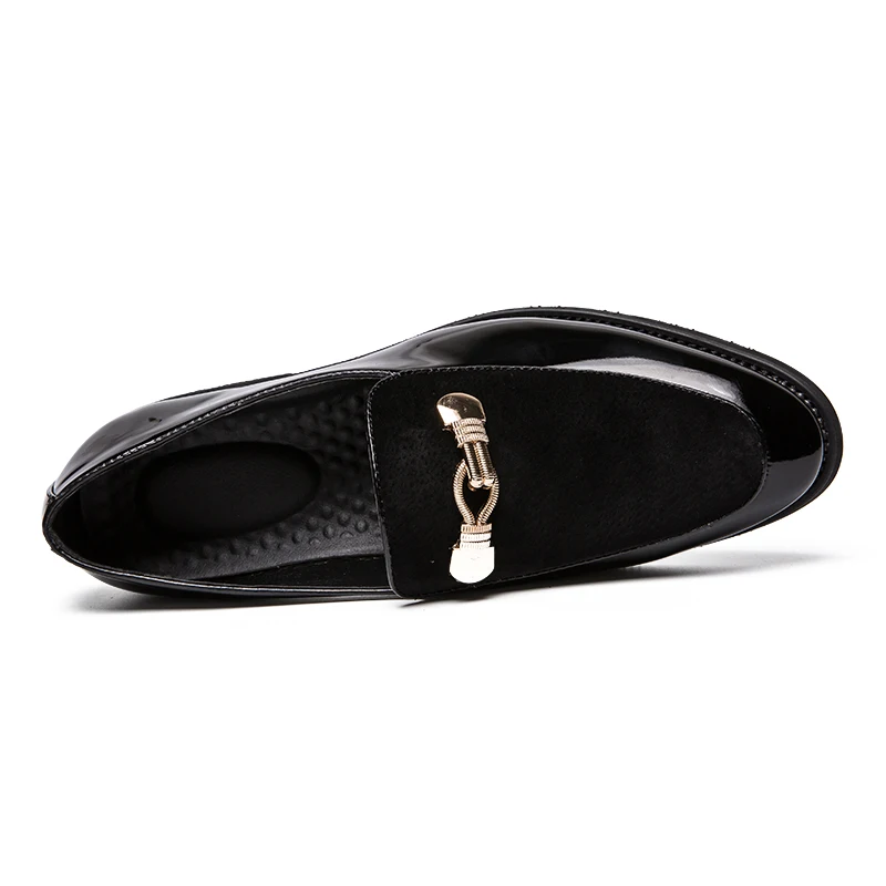Spring New Men Fashion Flats Quality Metal Decoration Slip on Big Size Loafers Man Mocassins Luxury Goods Dress Party Men Shoes