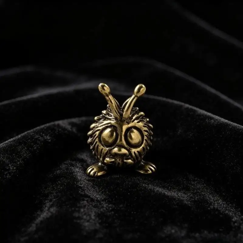 New Alloy Cute Cartoon Caterpillar Figurine Retro Antique Finish Fine Detailing For Home Decor Ornament Gift