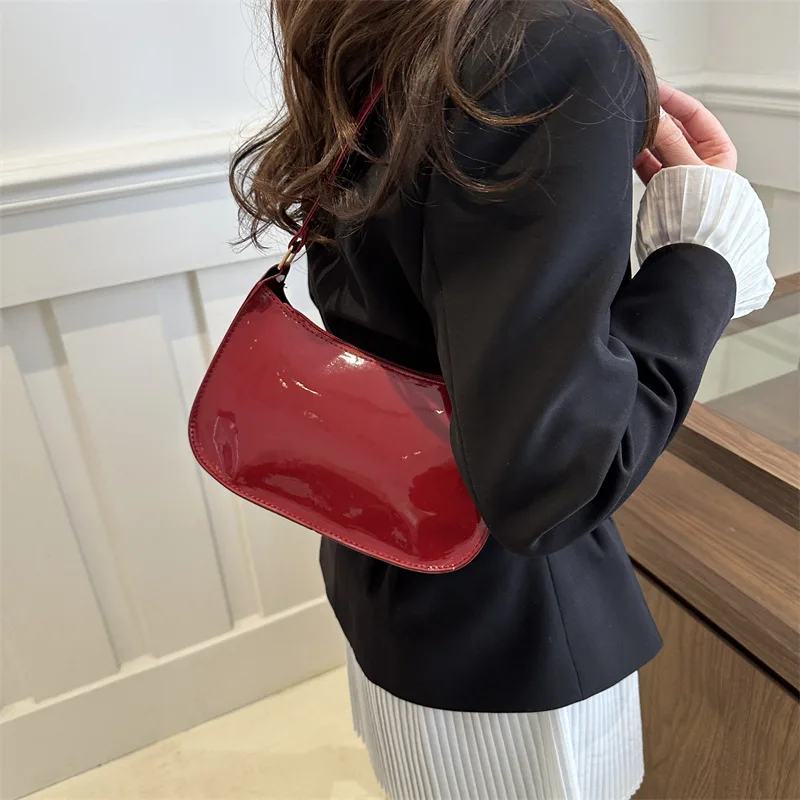 Vintage Wine Red Patent Leather Glossy Underarm Bag 2024 New Minimalist Lady Zipper Shoulder Bag Elegant Versatile Handbag Trend