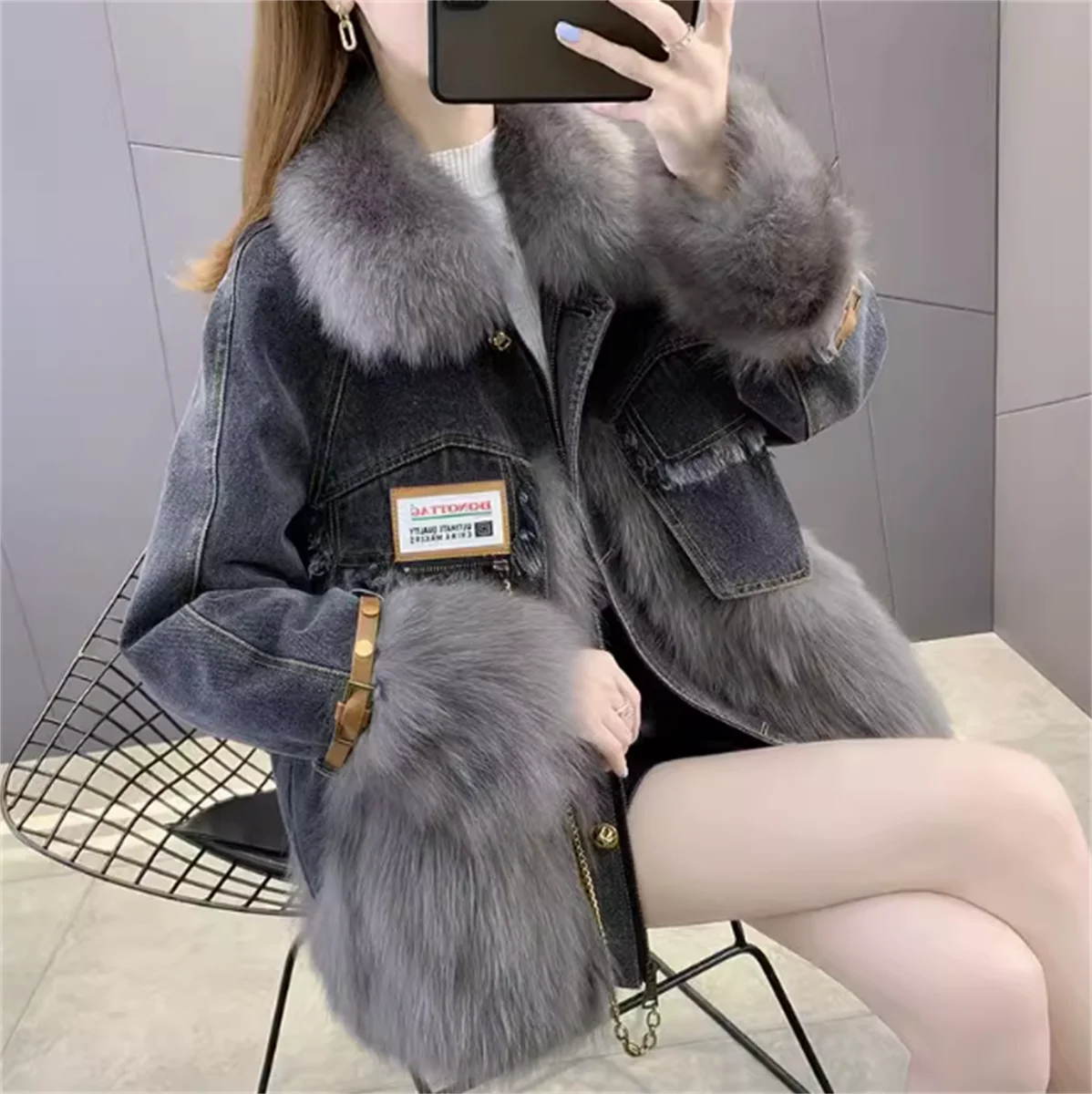 

Parker's new winter fox fur denim jacket for women, short style imitation down jacket, Haining fur S recommends weighing less th