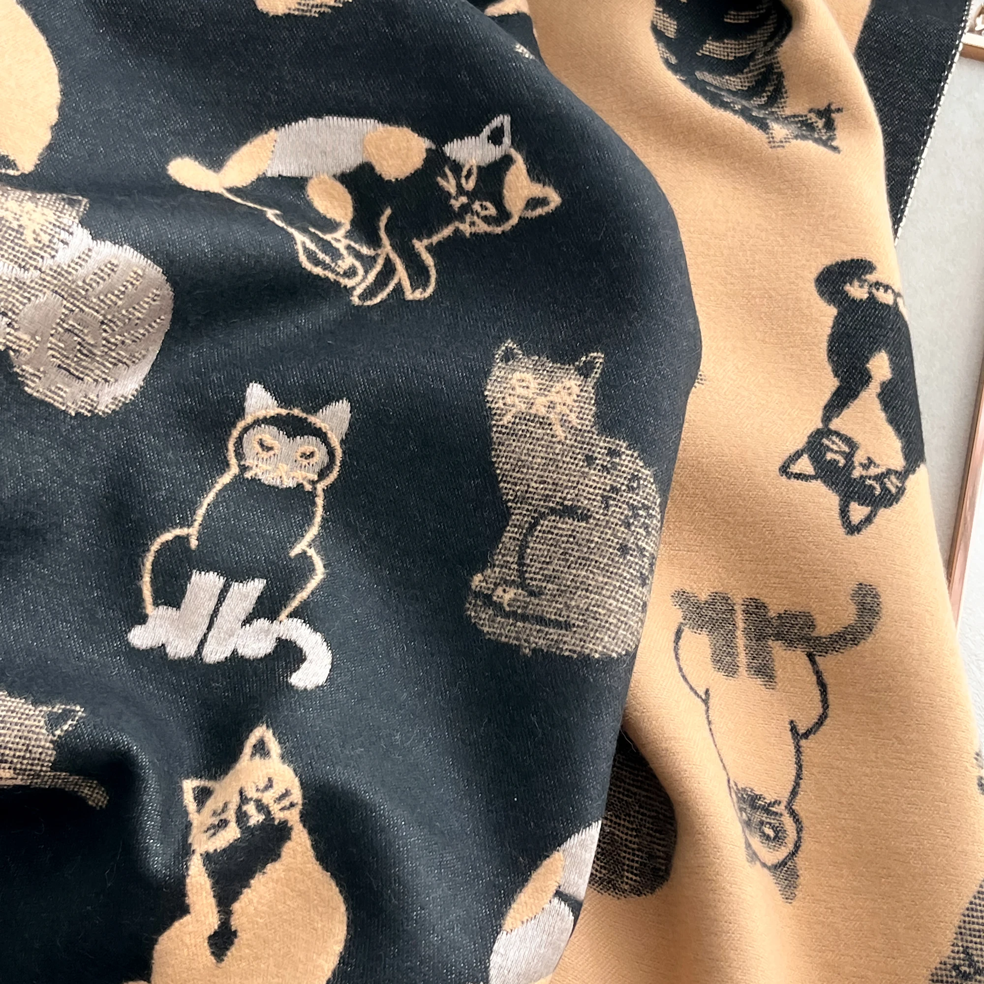 Frauen Neueste Tier Jacquard Katze Schal Imitation Kaschmir Weiche Warme Fransen Schal Herbst Winter Kältebeständig Winddicht Decke 2025 – Detail 11