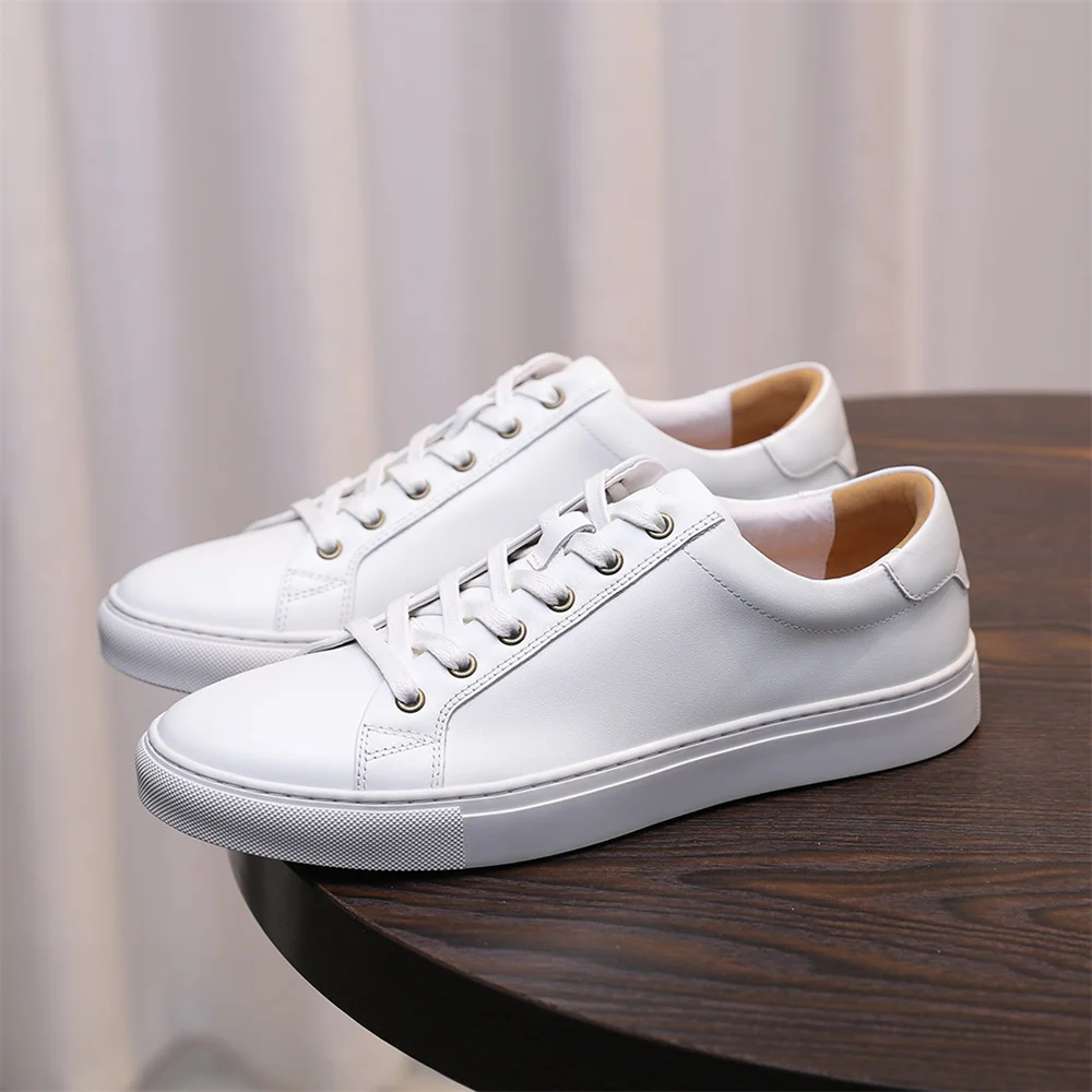 Wit lederen heren casual sneaker schoenen nieuwe minimalistische ronde neus veterschoenen lichte buitensportschoenen effen kleur mannelijke comfortschoenen