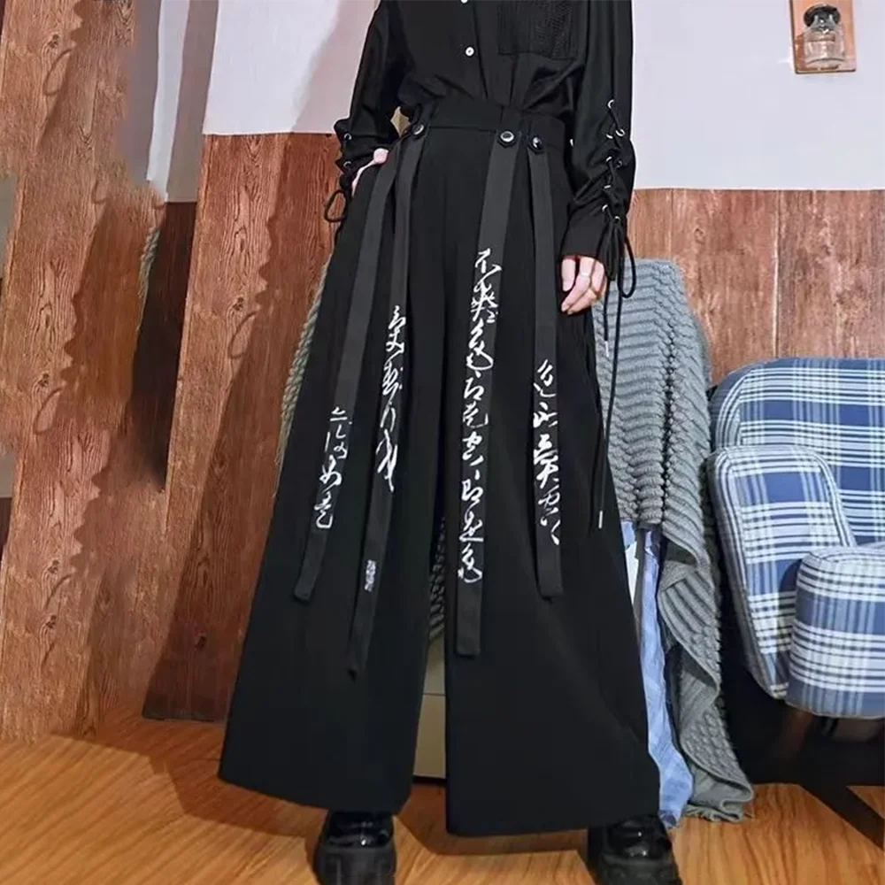 

Y2k Осенняя юбка Брюки Каллиграфическая лента Темные самурайские брюки Хакама Уличная одежда Модные молодежные универсальные повседневные брюки 2025 Новинка