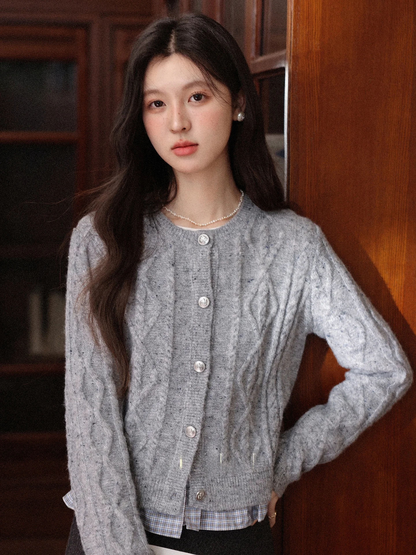 

Вязаный кардиган для женщин, приталенный, праздничный, осенний, новинка, для повседневной носки, модный, с длинным рукавом, однотонный