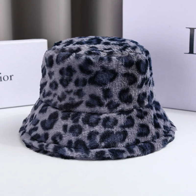 2026New Hat Woman Winter Warm Show Face Little Leopard Print Fisherman Hat Woman Versatile Warm Pot Hat Ins Plush Bucket Hat