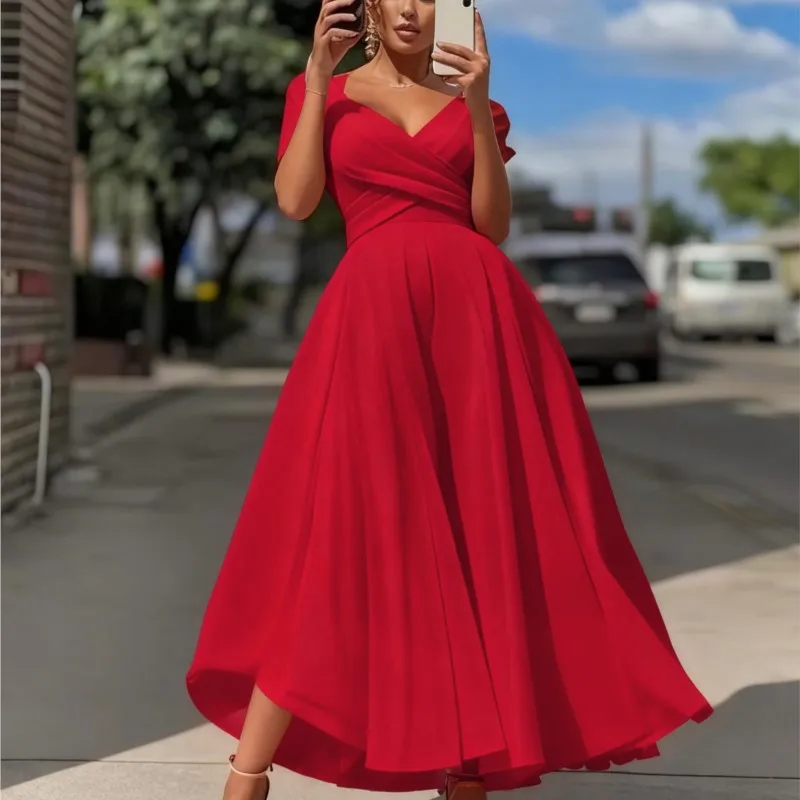 ชุดราตรีทรงเอไลน์ ปี 2025 สำหรับผู้หญิง สีพื้น เรียบหรู ทรงเข้ารูป คอวี ดีไซน์เรียบง่าย ทันสมัย เหมาะสำหรับงานเลี้ยง หวานละมุน