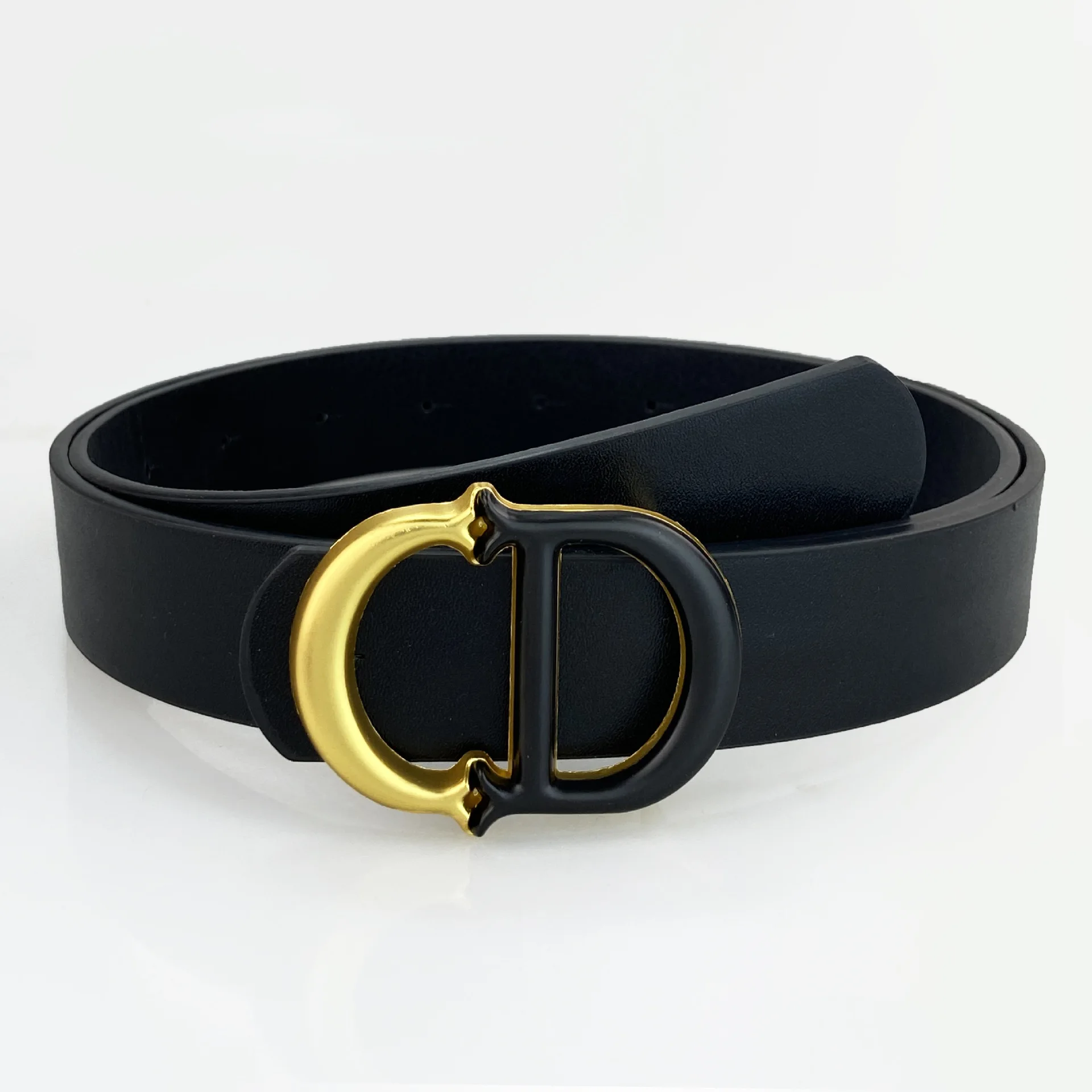 أحزمة جلدية عصرية للسيدات ذات جودة عالية بإبزيم ذهبي أفضل أحزمة جينز مناسبة للنساء