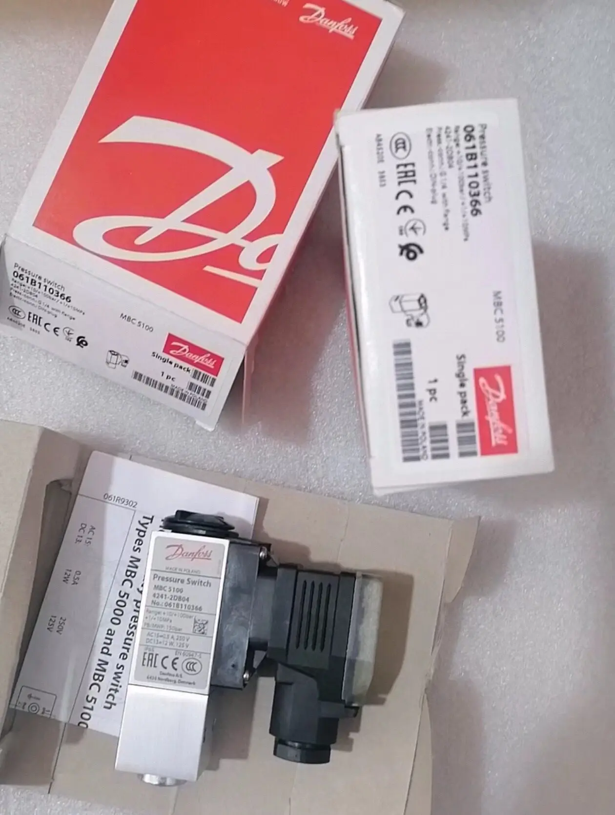

Model 061B110366 New Danfoss Pressure Switchin stock