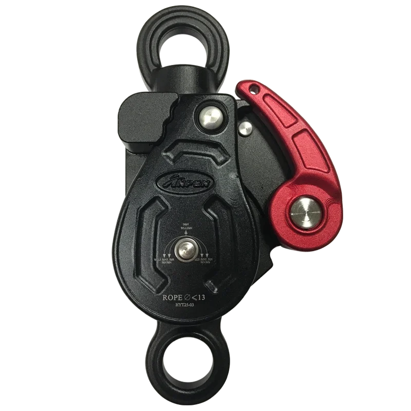 

Releasable double progress capture pulley for haul systems