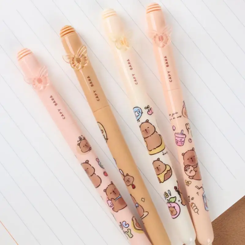Tema Cartoon Capybara - Penne a inchiostro gel da 4 pezzi - Materiale scolastico con inchiostro nero ad asciugatura rapida.