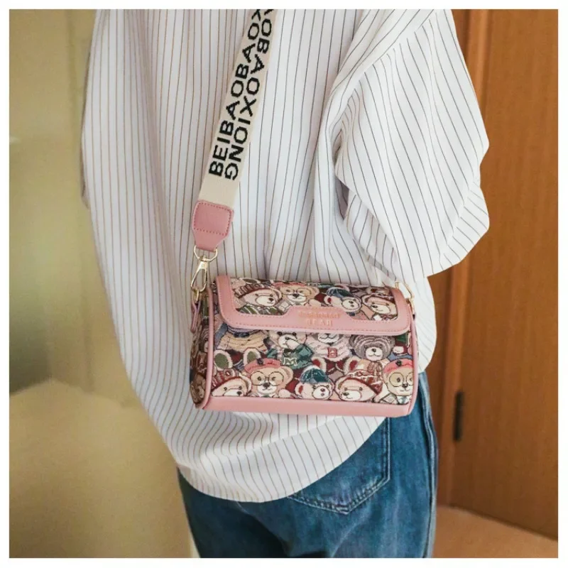 2024 Modetrend Nieuwe Damestas Nicheontwerp Origineel Cartoon Beer Schoudertas Western Styleexquise Veelzijdige Crossbody Tas