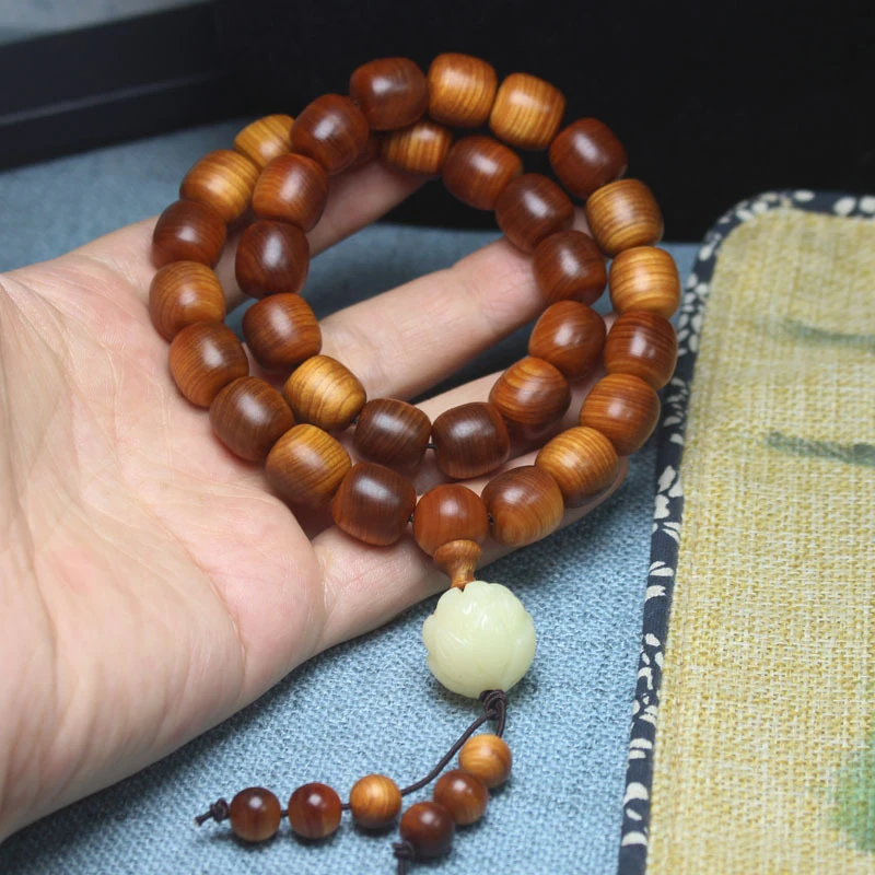 

Деревянные бусины из бенгальского шелкового дерева, высококачественные, 12 мм, в сочетании с бусинами в форме лотоса для самостоятельного изготовления подвесок и украшений для автомобиля.