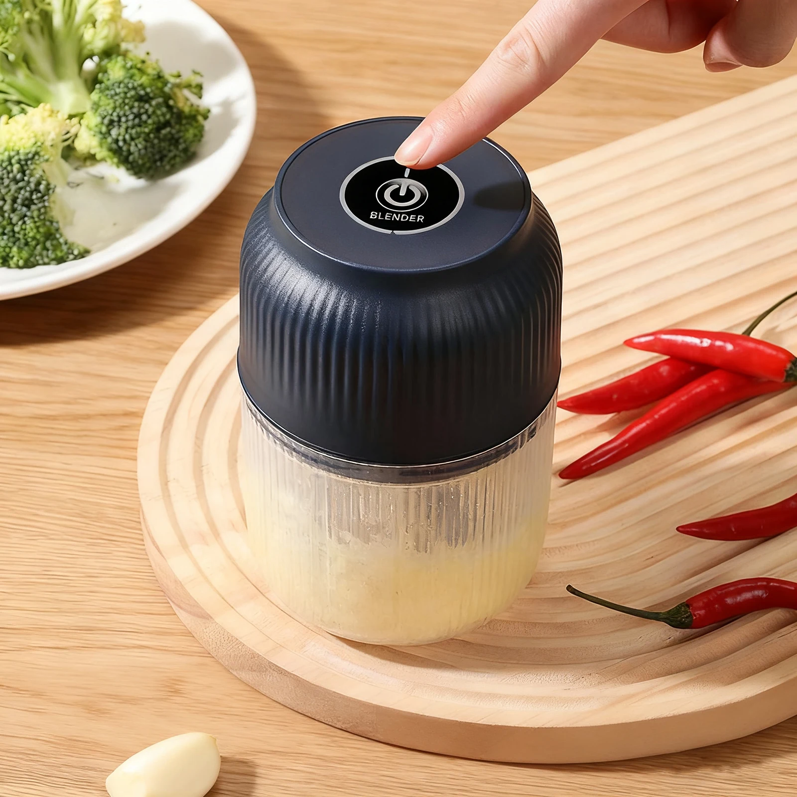 320ml Electric Mini Garlic Chopper USB Chili Pepper Grinder Kitchen Tool for Crushing Garlic Ginger Vegetables Baby Food Gift image 5