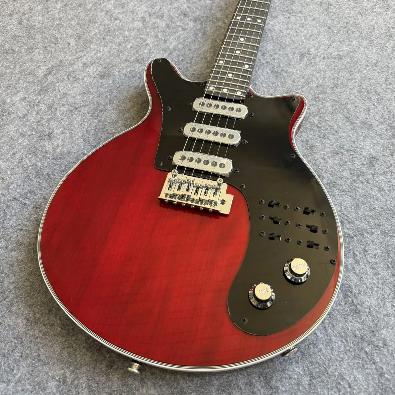 Red Transparent Round Double Cut Electric Guitar Three Single Pickups Black Split Control Plate Ebony Neck Free Shipping