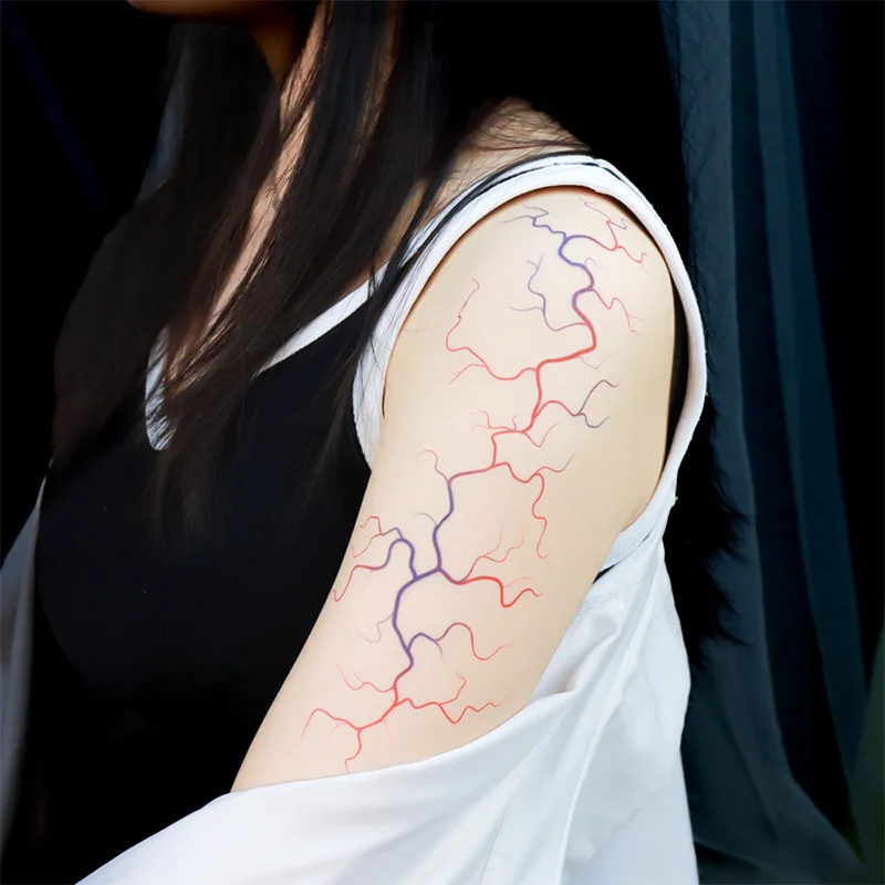 Wasserdichte gefälschte Tattoo-Aufkleber – realistische Blutgefäß-, Blitz- und Webmuster für Halloween-, Cosplay- und Fotoshootings |   Lang