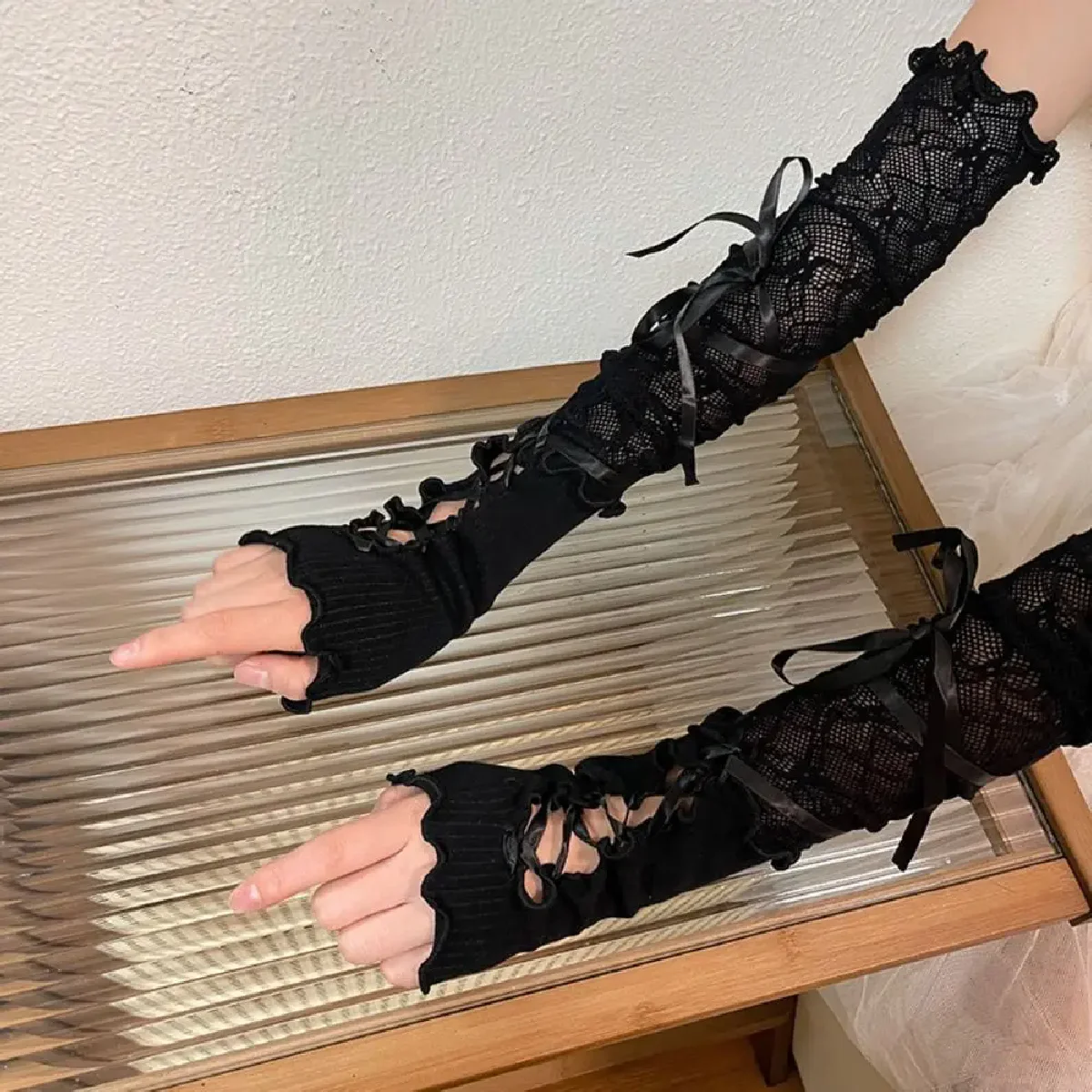 Kobiety Lolita Jk koronkowe rękawiczki bez palców czarne gotyckie DIY wiązanie rękaw z filtrem przeciwsłonecznym dodatki odzieżowe elastyczna siateczka Punk rękawiczki