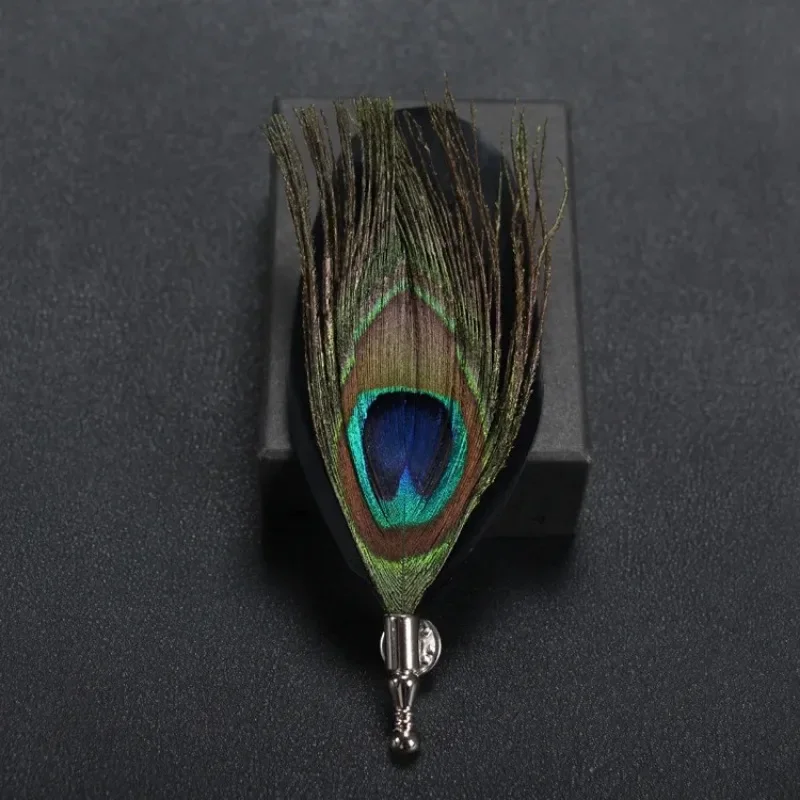 Korean High-end Classic Peacock Feather Brooch Scarf Buckle Lapel Pins & Brooches Jewelry Bridge Suit Wedding Men Accessories