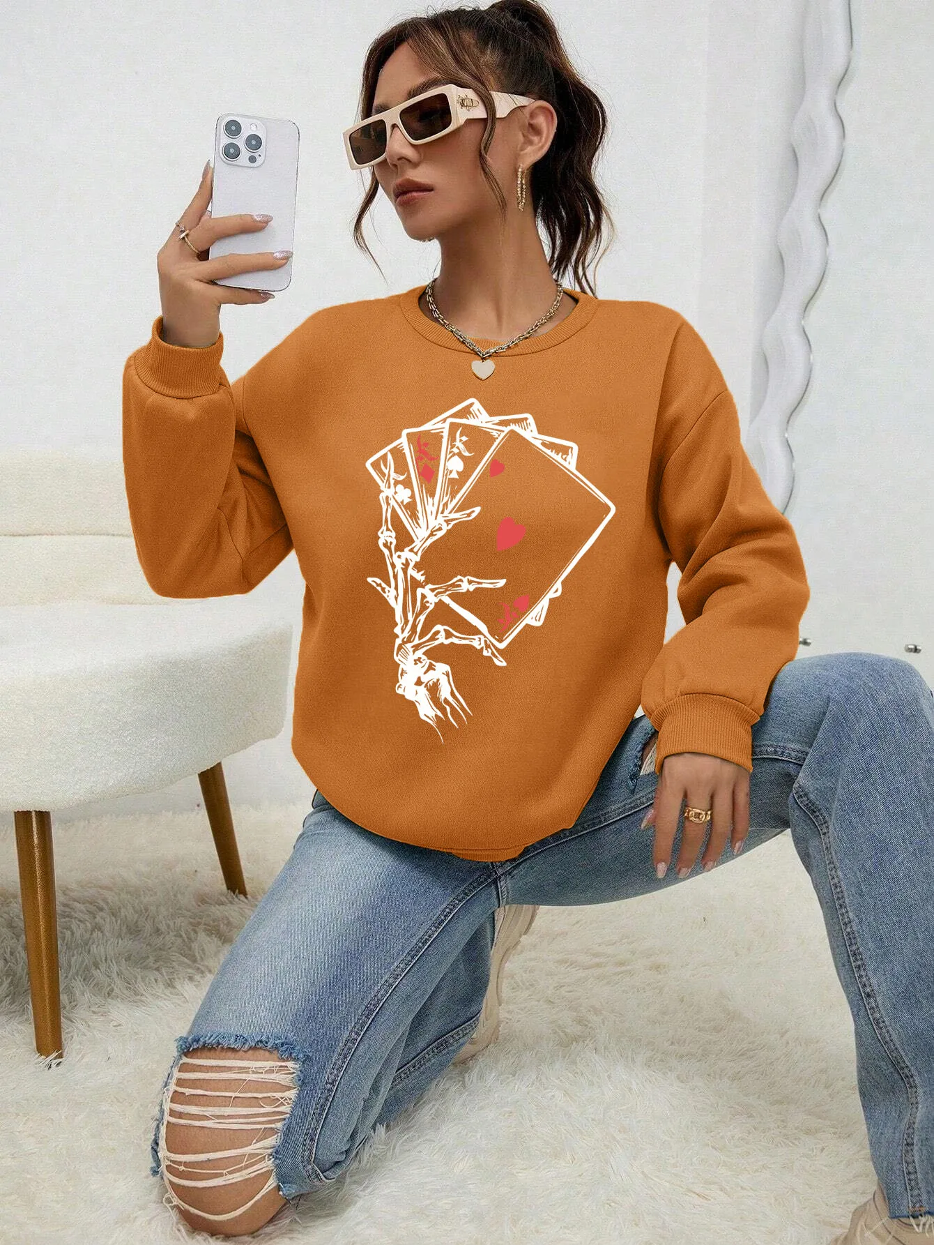 Skull Holding A Heart Playing Card Printed Sweatshirt For Female Autumn Fleece Warm Hoodies Hipster All-Match Women Streetwear