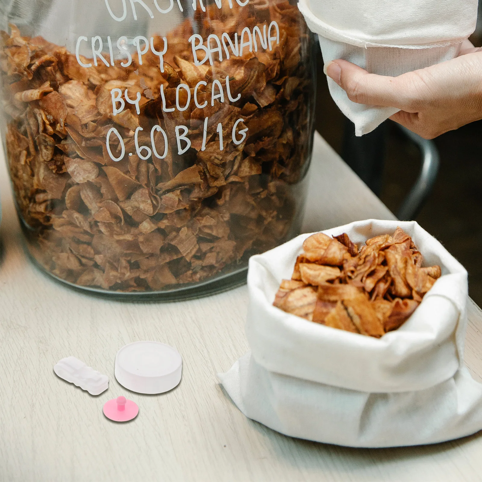 

1Set Universal Vacuum Compression Bag Accessories Compression Plugs Sealing Clips Valve Locks Airtight Storage Stoppers Space