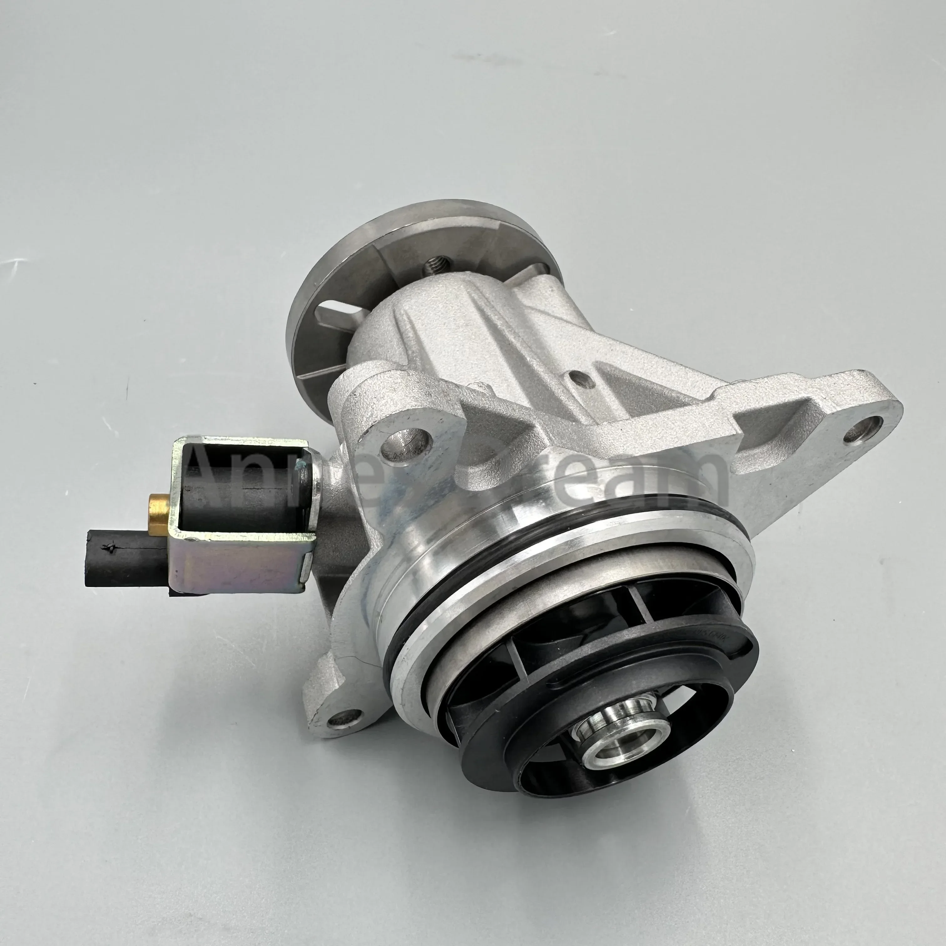 

Electrical Water Pump for Land Rover Discovery 4 2010 - 2016 Discovery 5 2017 - 2020 LR061982 JDE36140 JDE39951 LR089625
