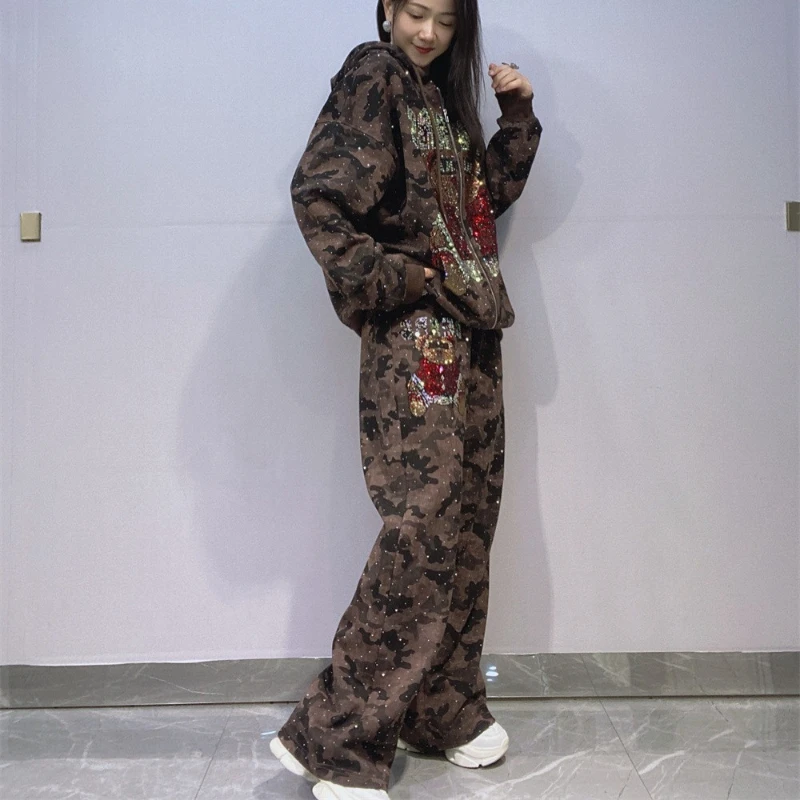 

Women's Autumn Camouflage Cardigan Oversized Sweatshirts Set Rhinestone Casual Straight Pants Loose Outdoor Sportswear 2pcs Suit