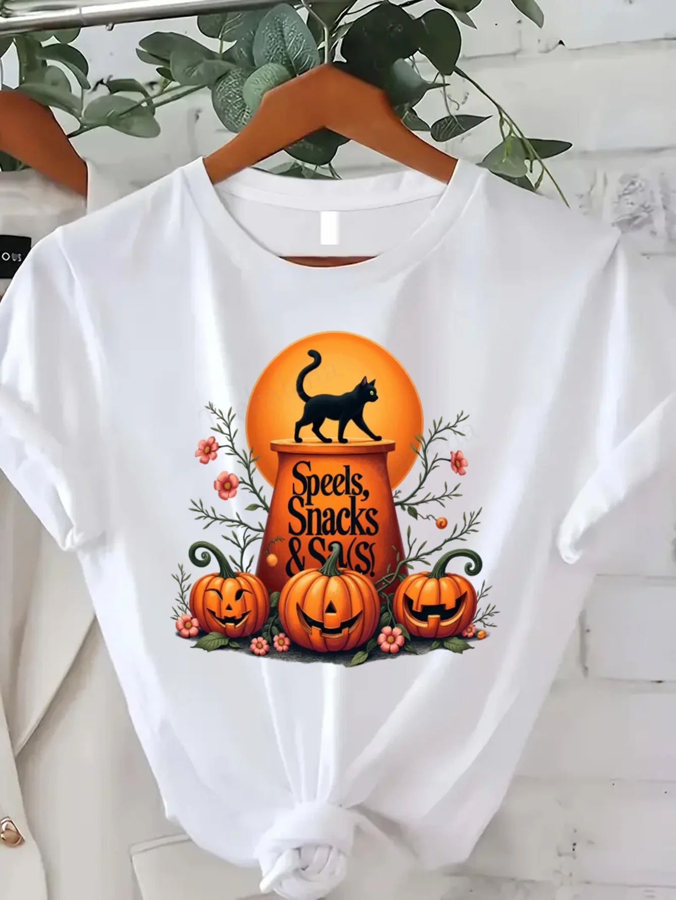 

Round Neck T-shirt Halloween T-Shirt Women Plus Size Spells Snacks Sips Pumpkin Cat Design Short Sleeve Tee Fashion Casual Top