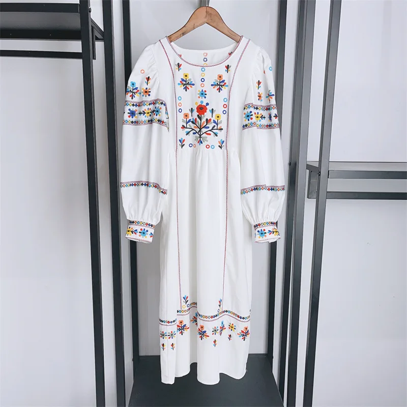 

Women's Floral Embroidery Long Dress Loose 2024 Spring New O-neck Puff Sleeve Robe